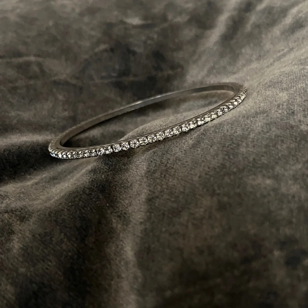 Vintage Rhinestone Bangle - Picture 2 of 12